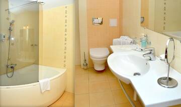 Фото номера Люкс Отель Hotel Pušyno Namai г. Tirkšliai 5